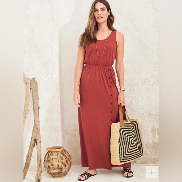 Garnet Hill Dresses & Skirts - Garnet Hill side button knit maxi dress. . Women’s size 8. NWOT
